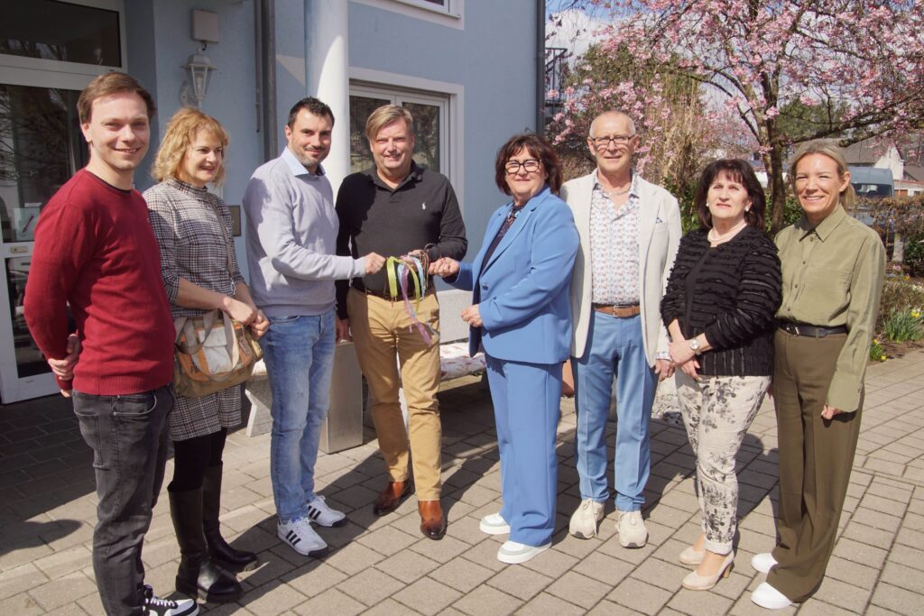 1. Schlüsselübergabe Seniorenpflege St. Theres-min